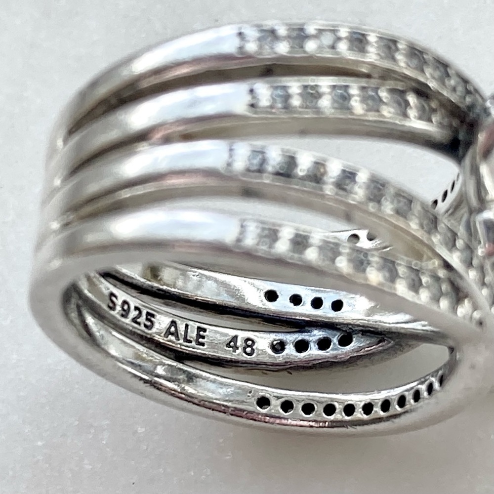 Pandora Delicate Sentiments Ribbon Ring - Picture 5 of 8